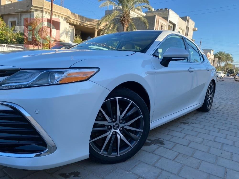 تۆیۆتا کامری